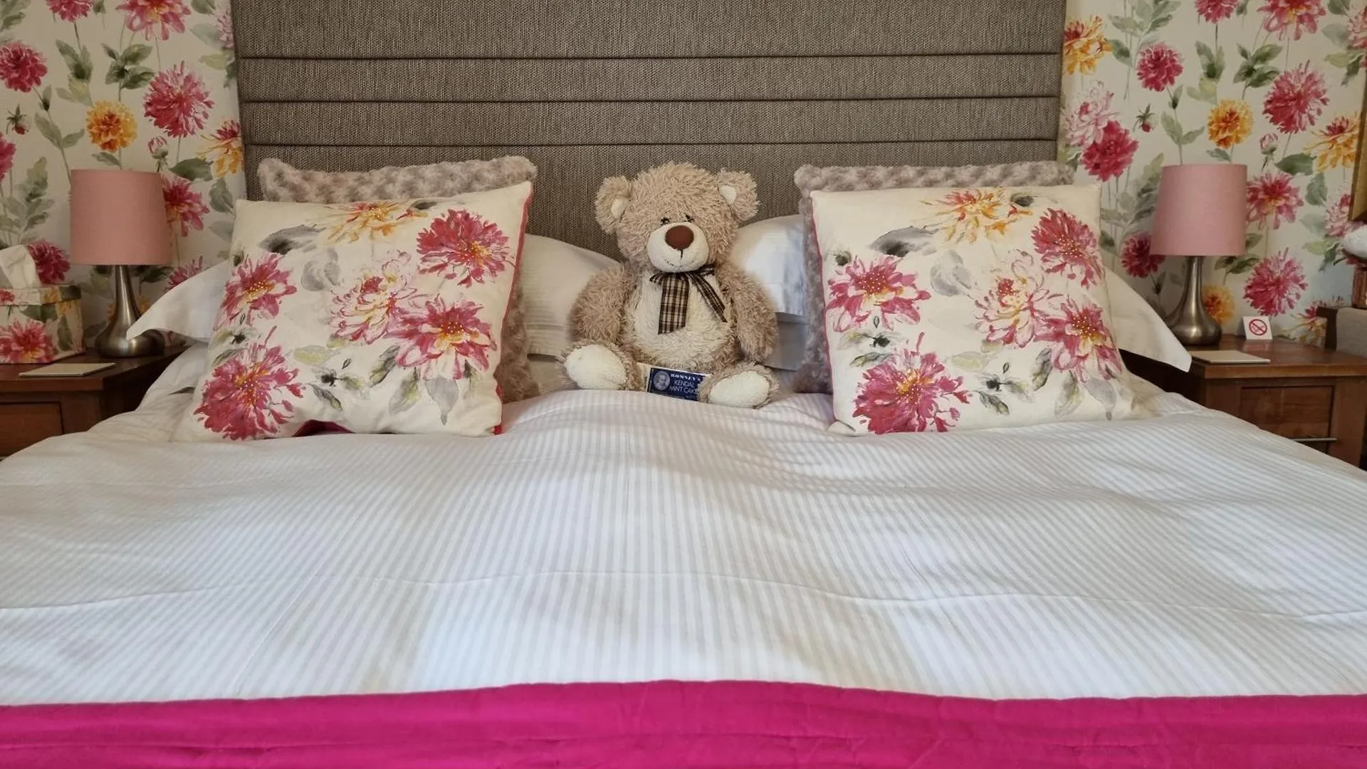 Guest house Montfort 4*