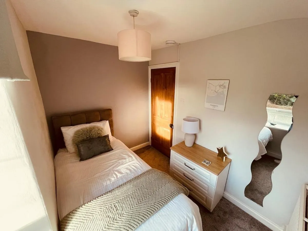Delightful 3 Bedroom In Дом отдыха *
