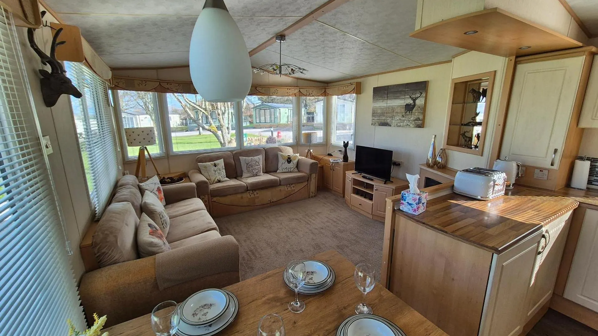 24 The Beeches Tatil parkı