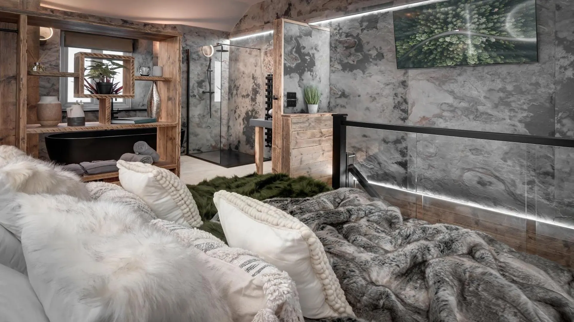 Casa vacanze Coronation Cottages, Modernised 200-year-old District Getaway For Two *