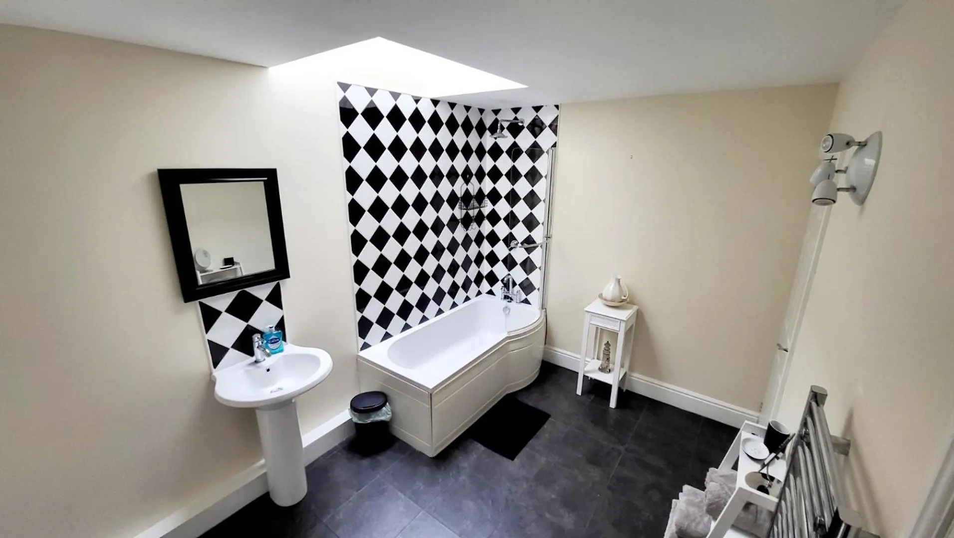 2 Hicks Lane, 2 Whitehaven