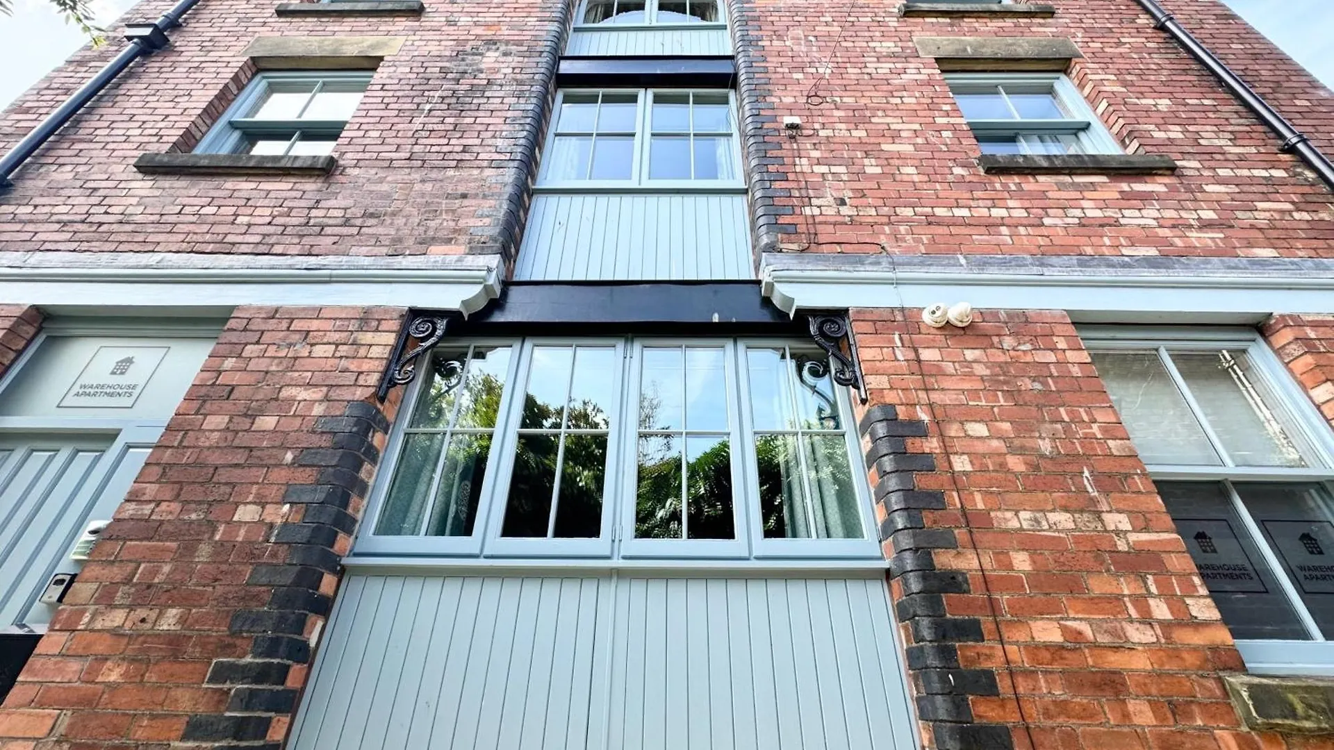 Warehouse 울버스톤