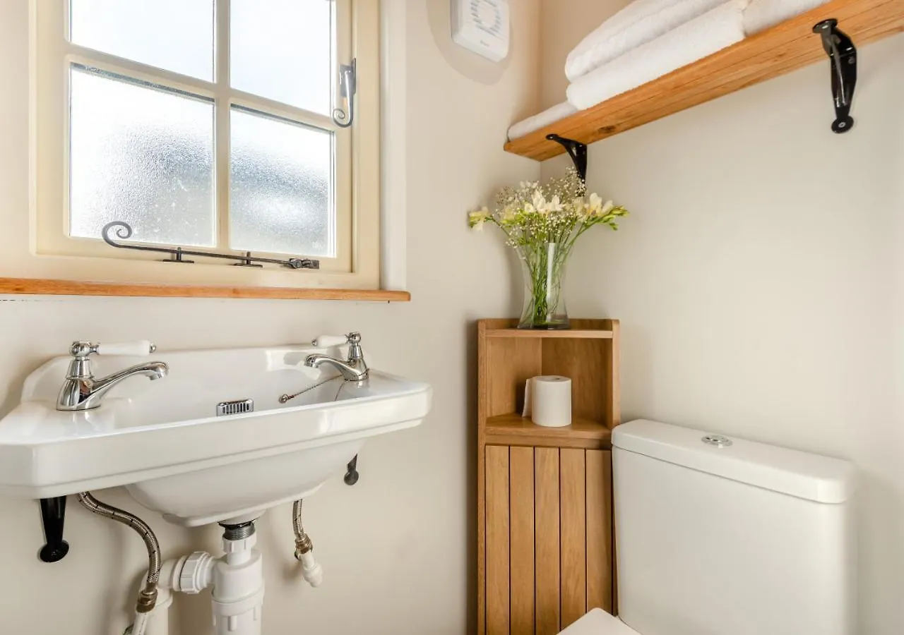 Holiday home Maes Shepherds Hut