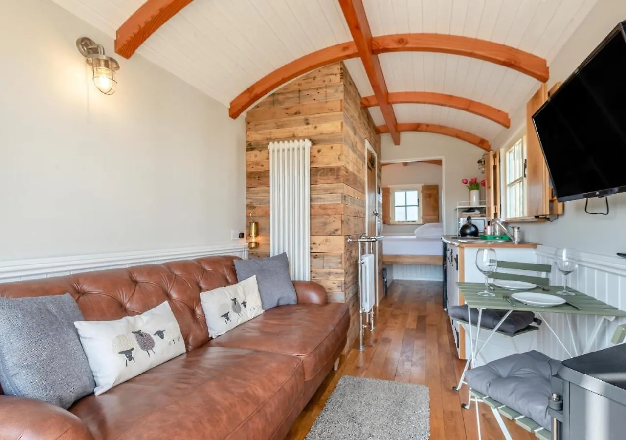 Holiday home Maes Shepherds Hut *