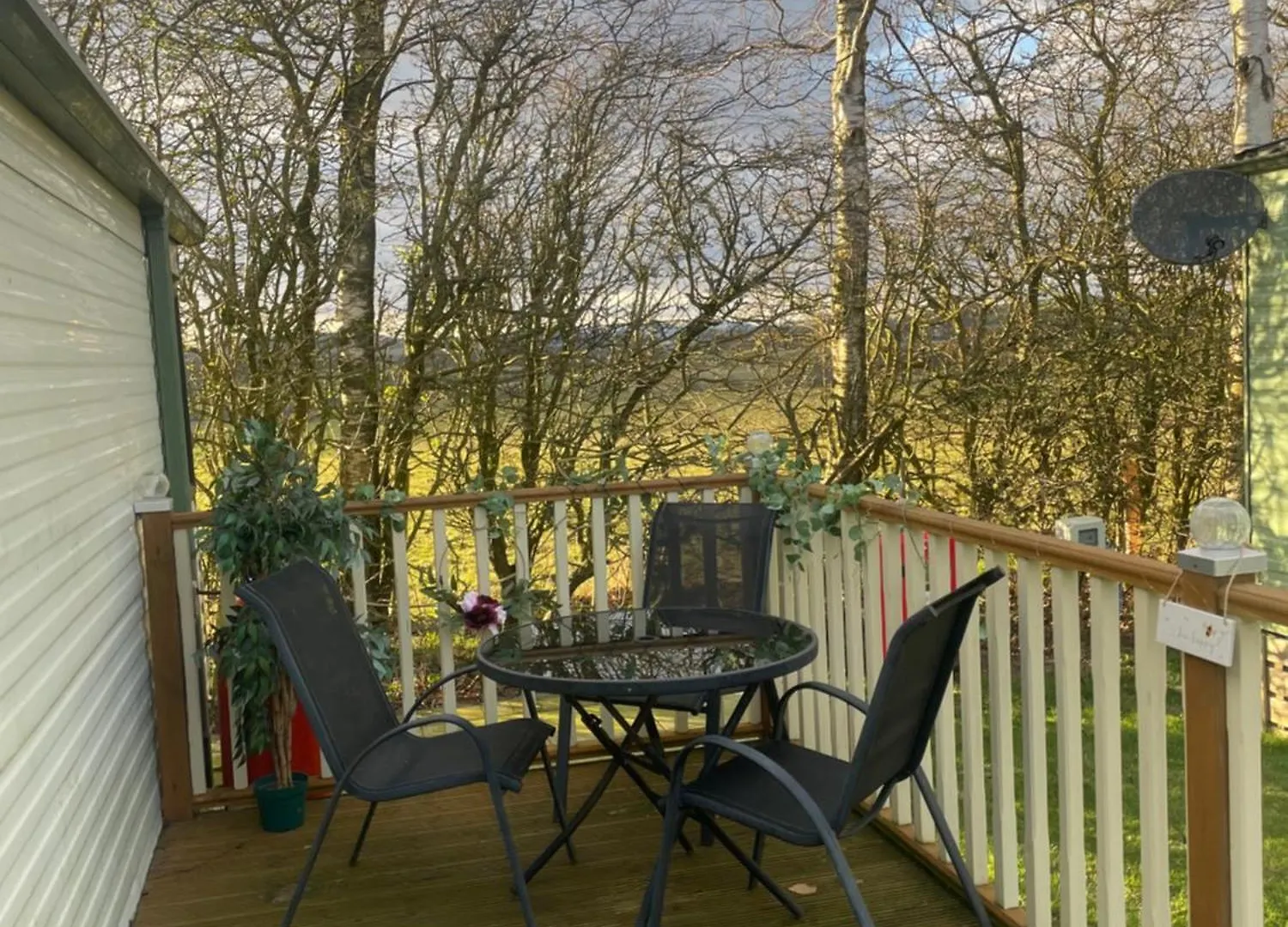 Bobos Den Static Caravan Hire * Borwick