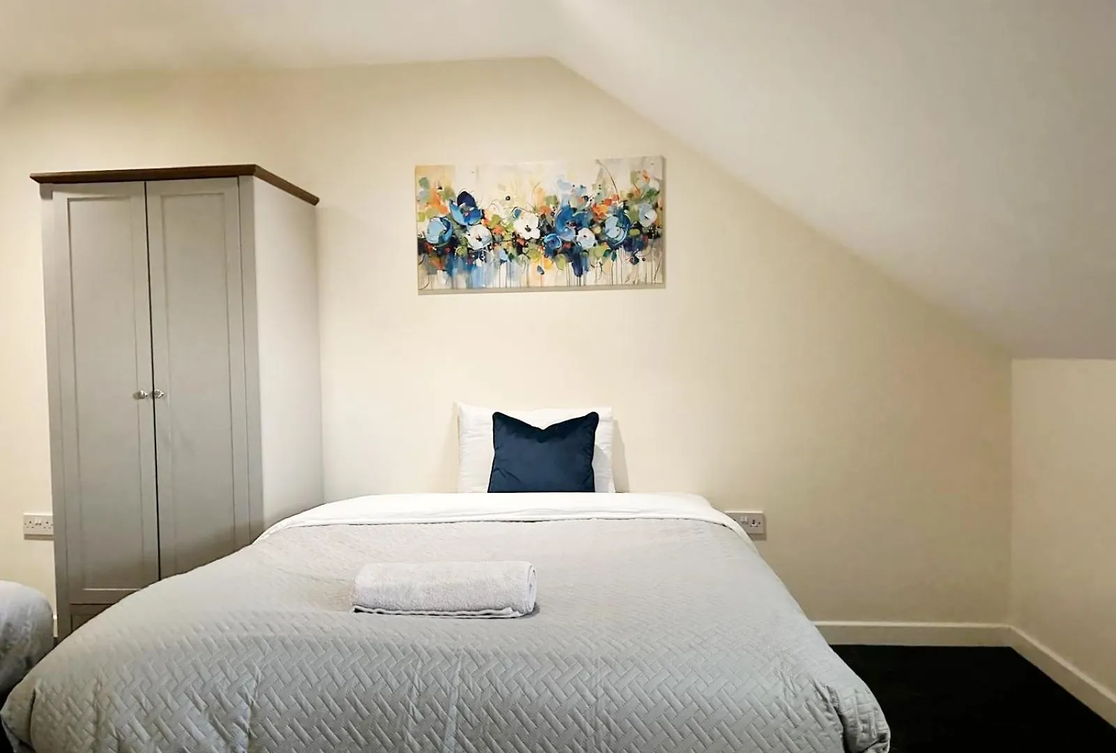 Spacious Luxurious Serviced 6 * Barrow-in-Furness