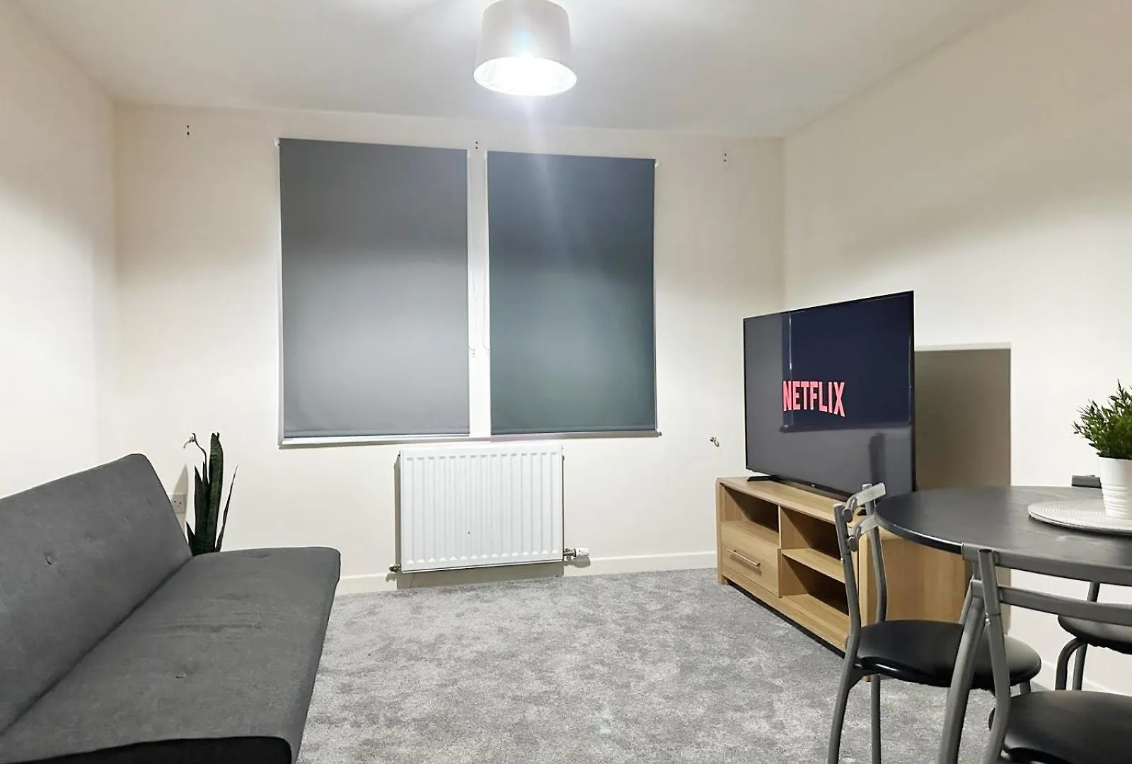 Spacious Luxurious Serviced 6 Holiday home *