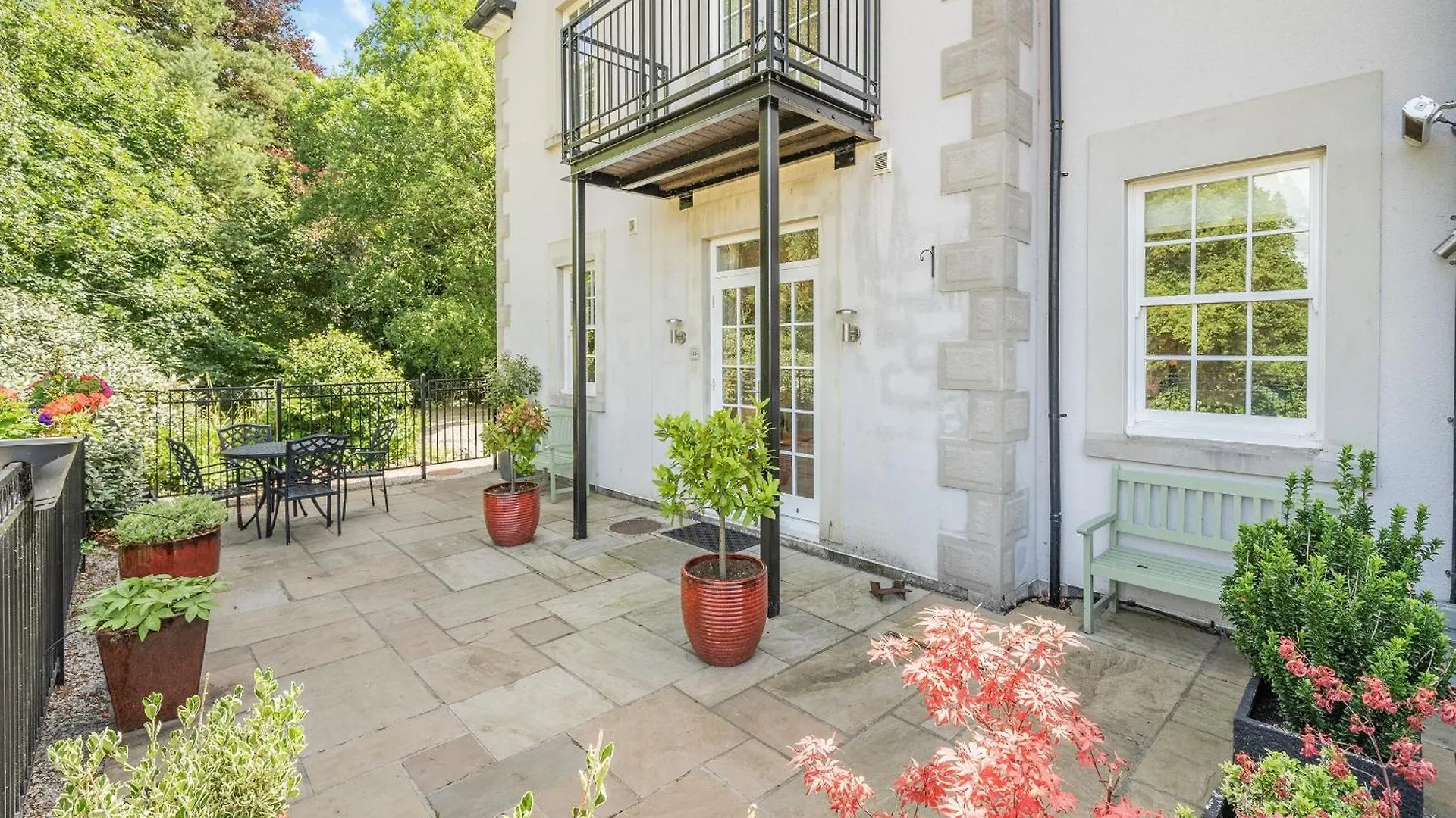 14, Hazelwood Hall