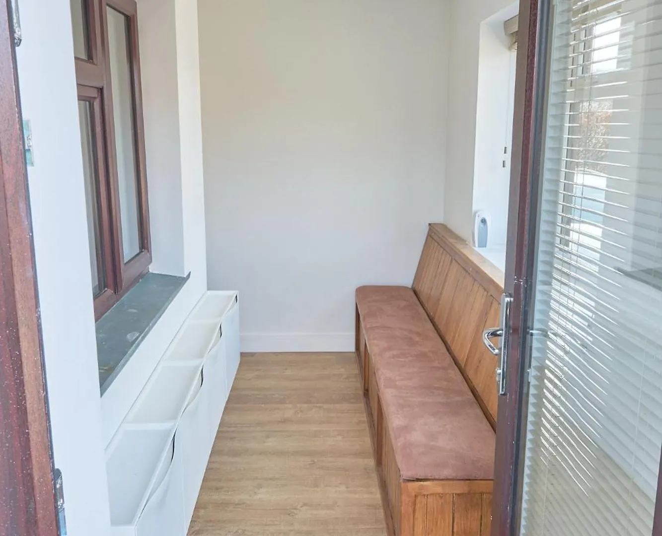 Manesty House - Only - No Kitchen-living
