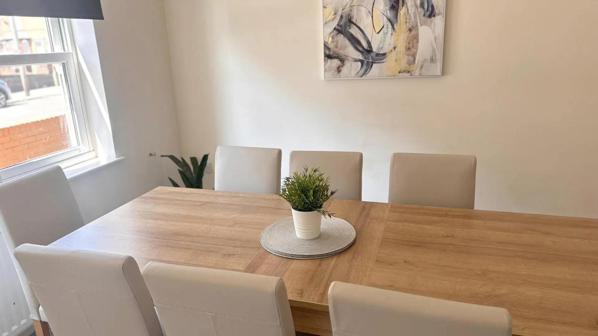 Spacious Luxurious Serviced 6 * Barrow-in-Furness