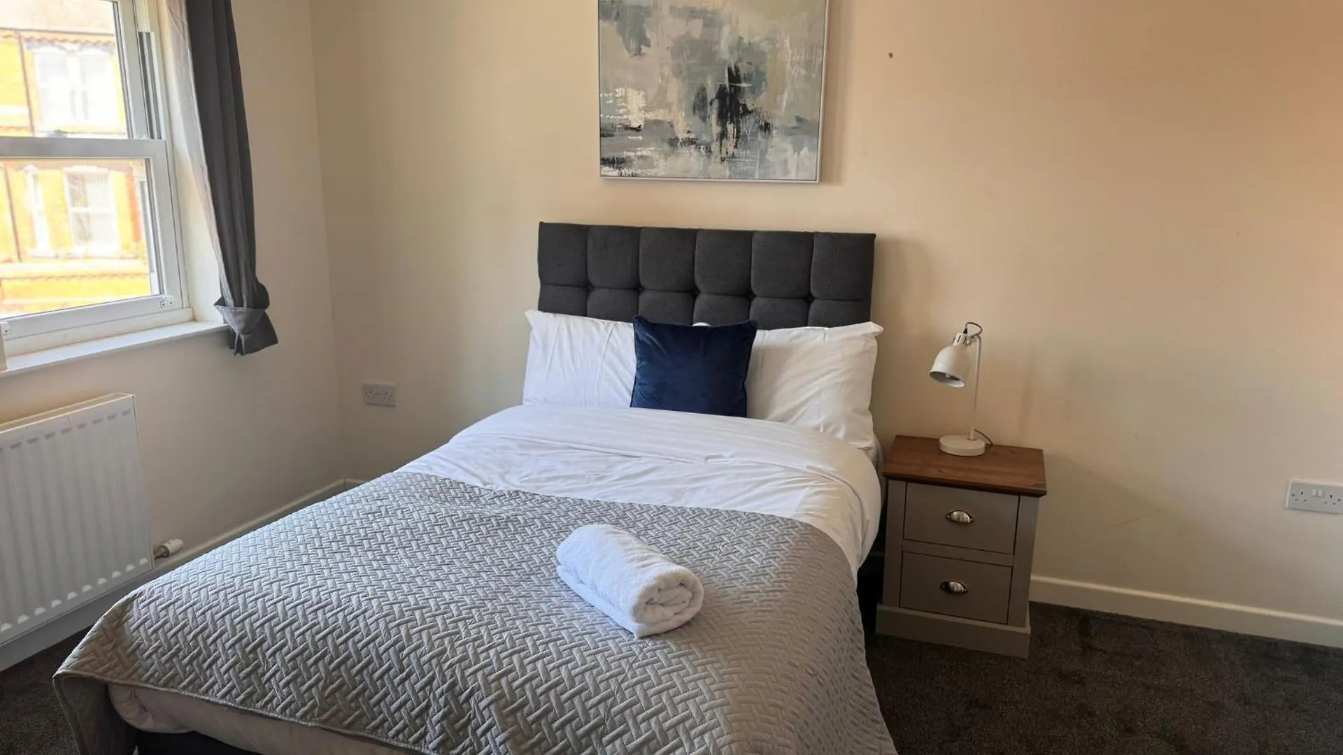 Holiday home Spacious Luxurious Serviced 6