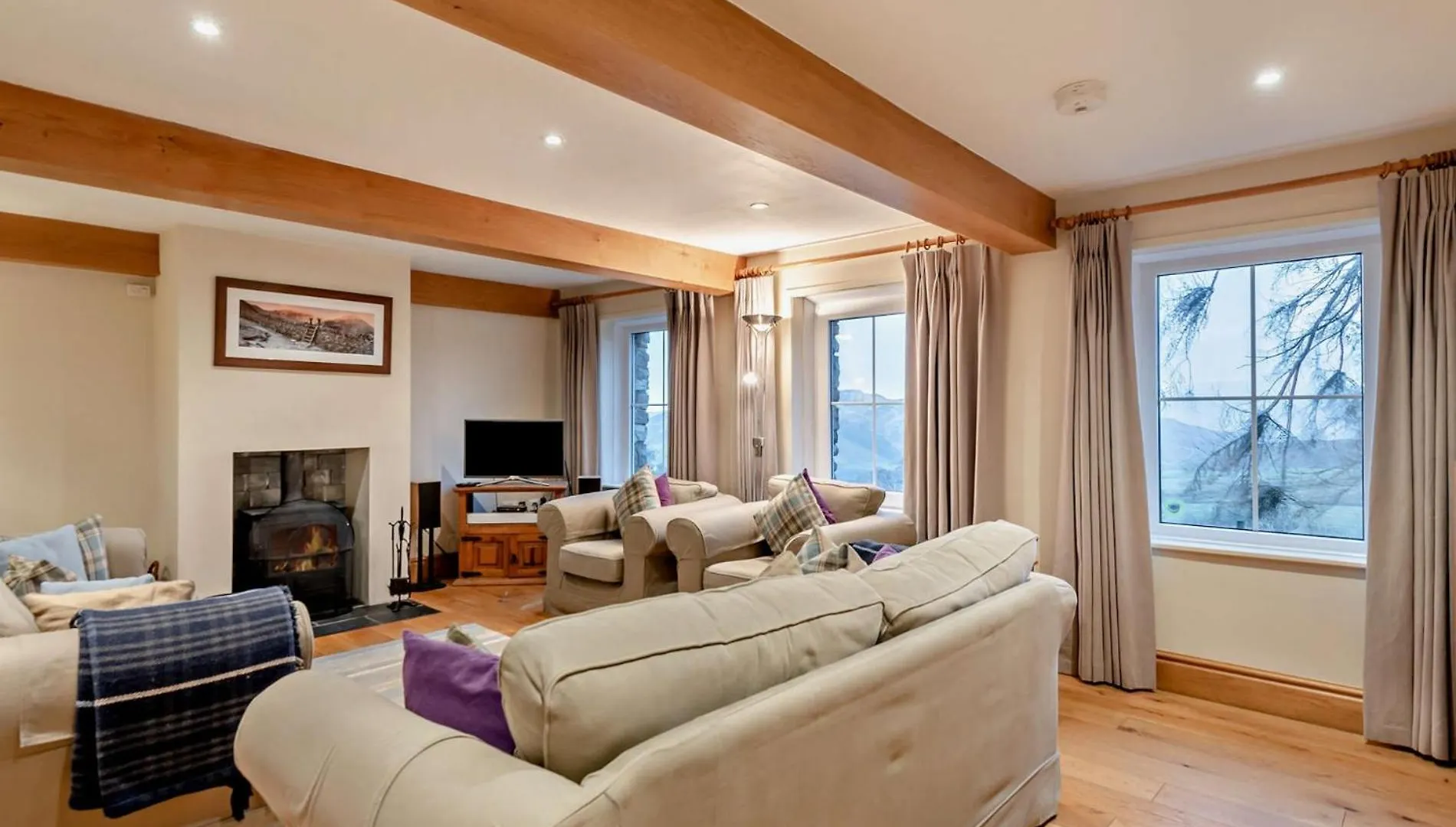 3 Bed In Sz247 * Dockray