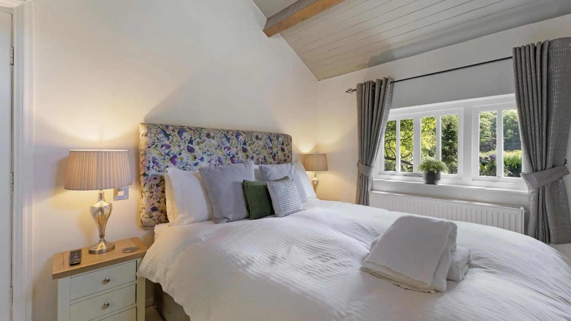 Dom wakacyjny The Dove Cot With The Stables Ambleside