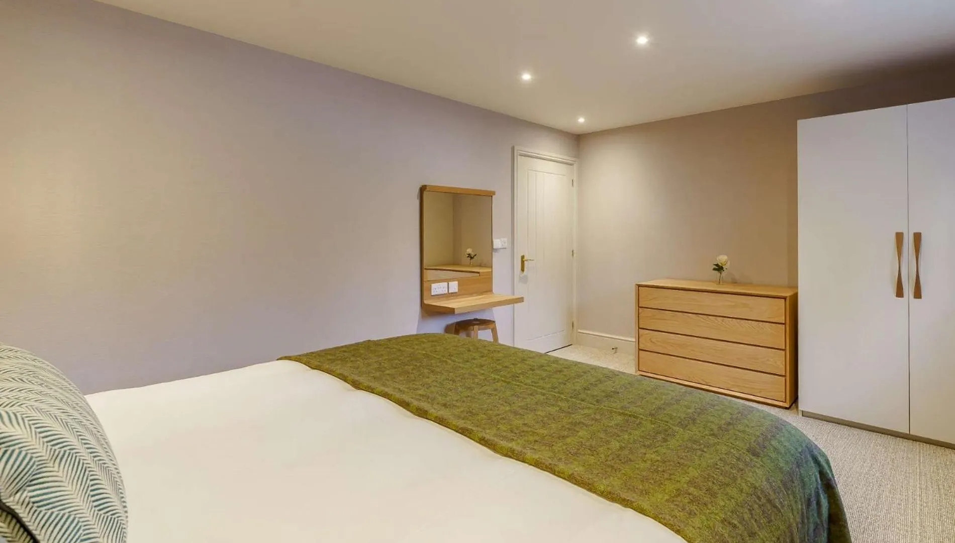 1 Bed In 90636 Ambleside