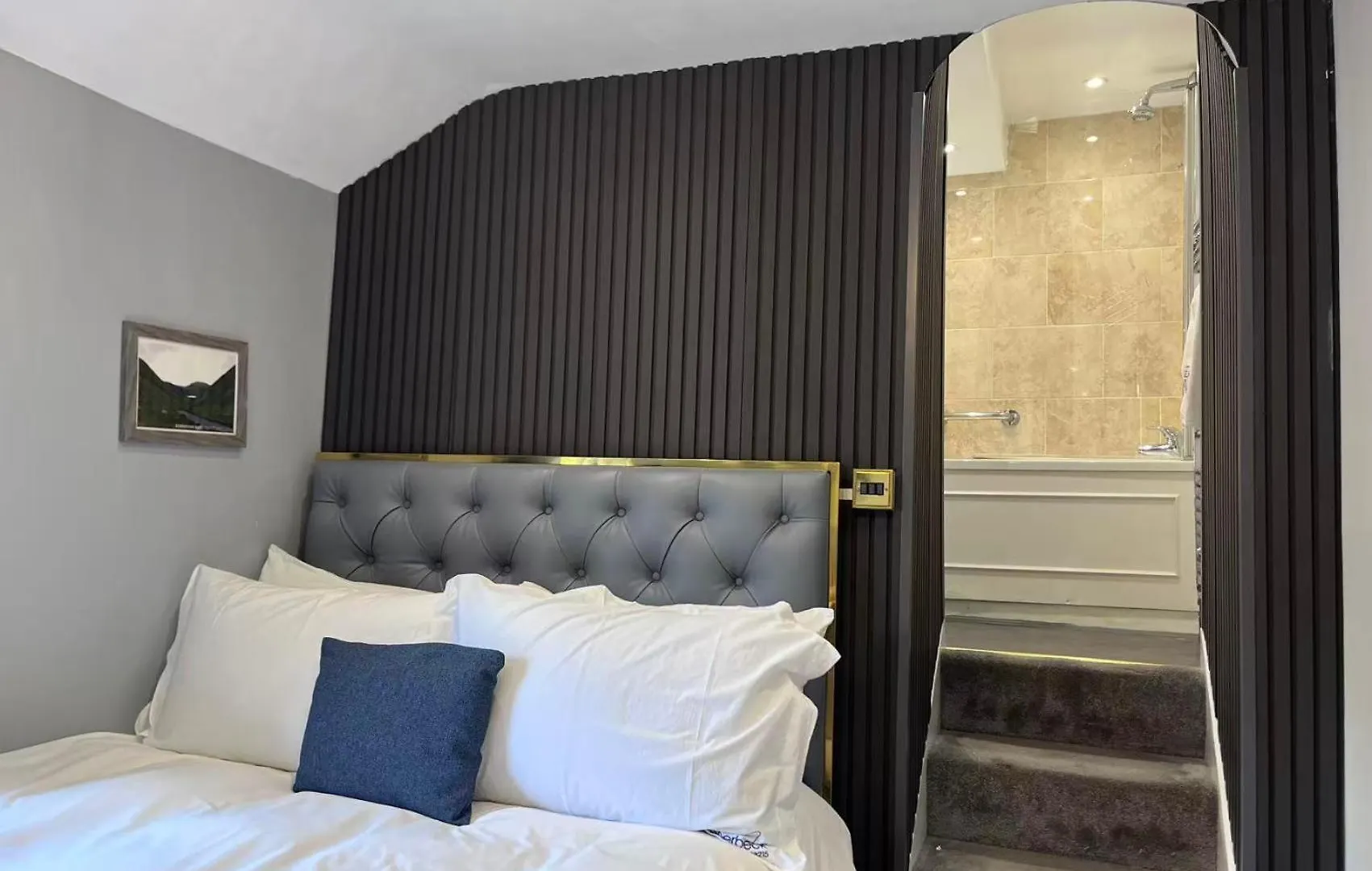 & - Stylish With Breathtaking Views - Longer, Save Ambleside