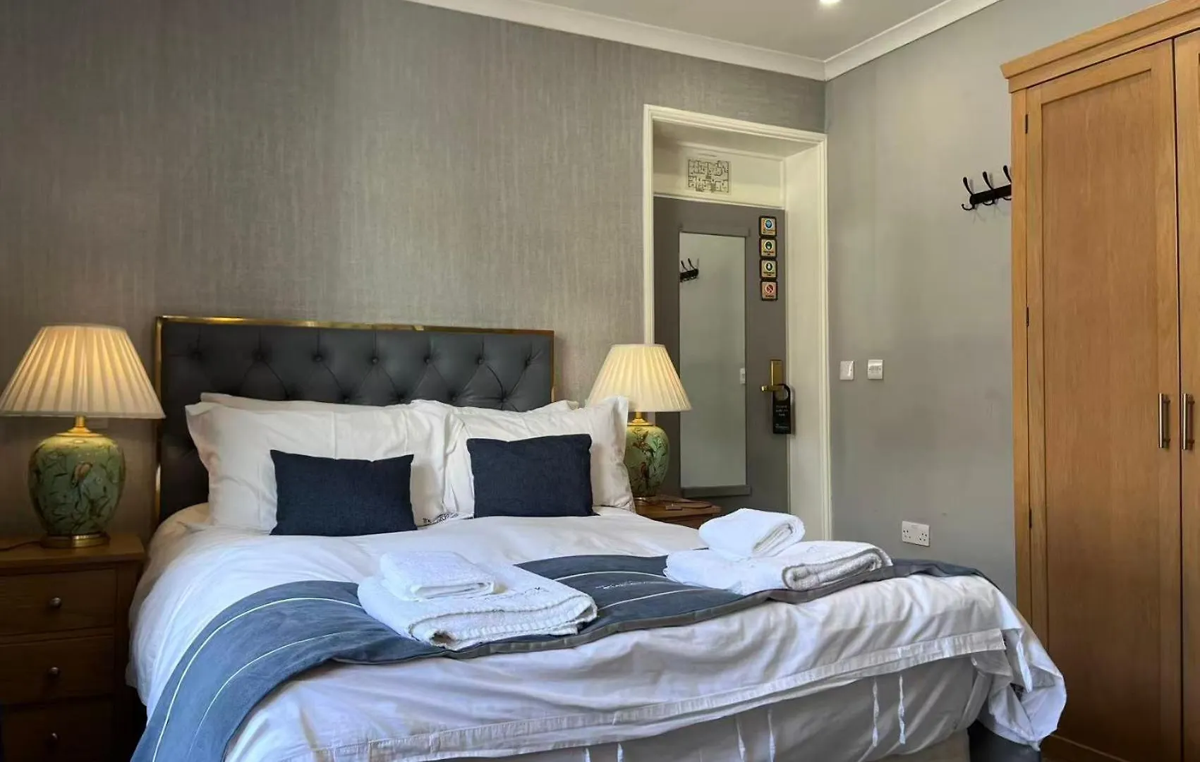Hotel & - Stylish With Breathtaking Views - Longer, Save