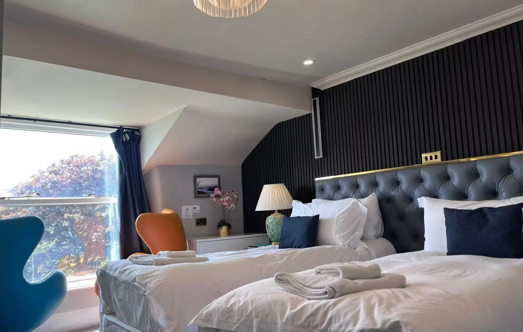 & - Stylish With Breathtaking Views - Longer, Save Hotel 4*