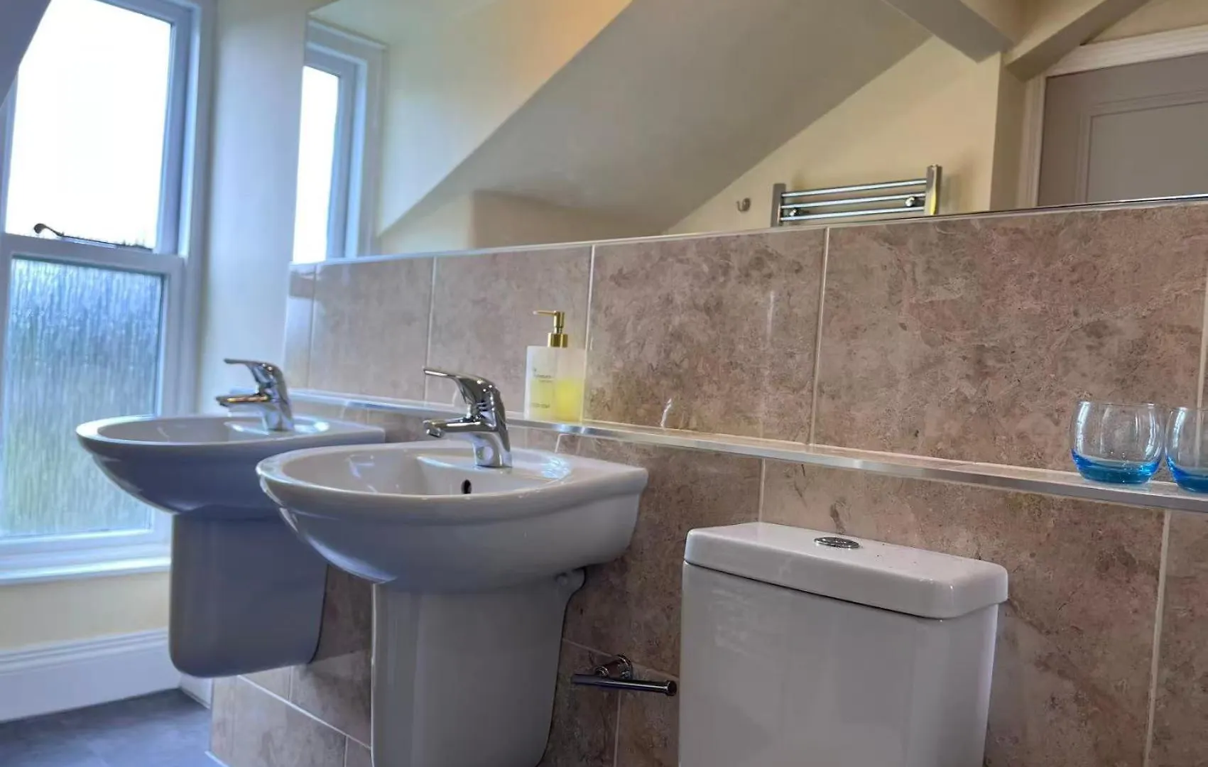 Hotel & - Stylish With Breathtaking Views - Longer, Save Ambleside