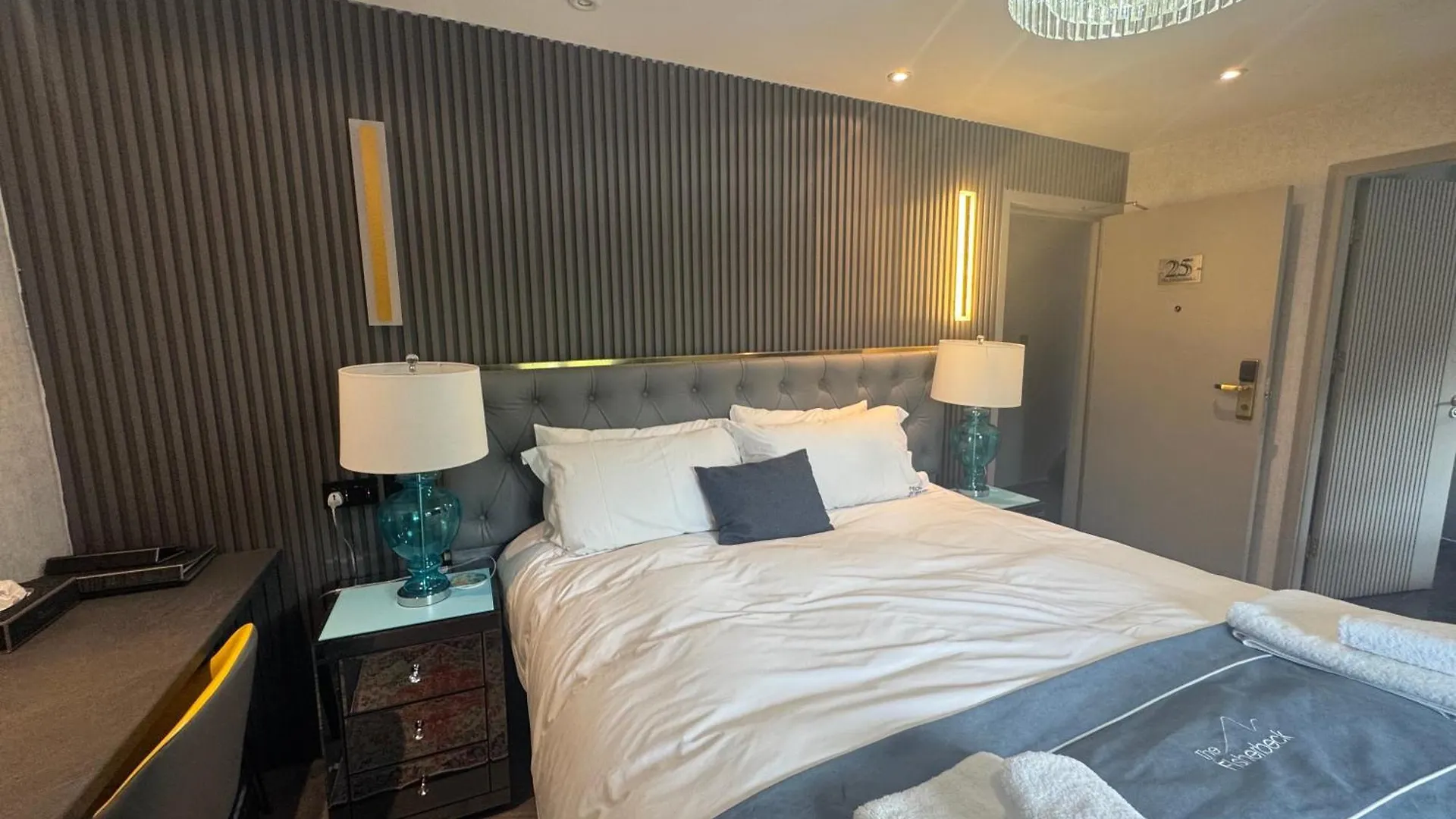& - Stylish With Breathtaking Views - Longer, Save Hotel 4*