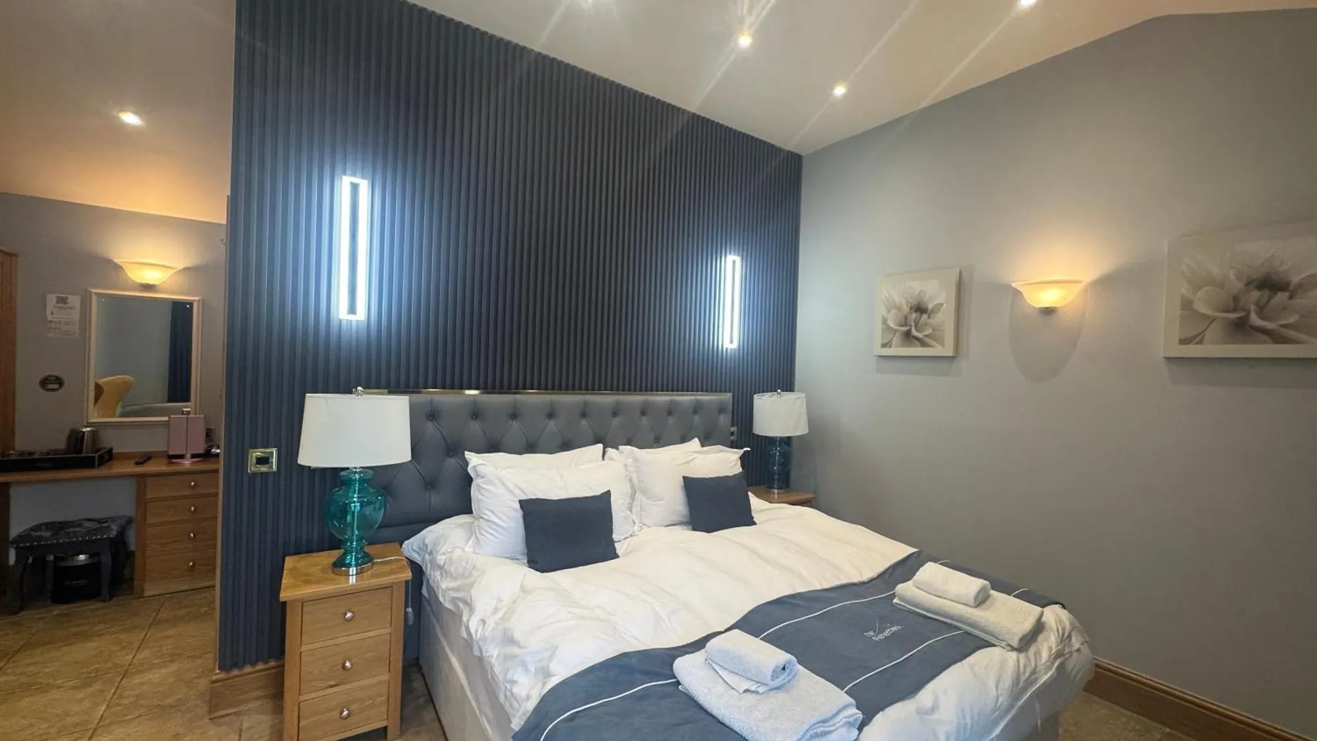 & - Stylish With Breathtaking Views - Longer, Save 4* Ambleside