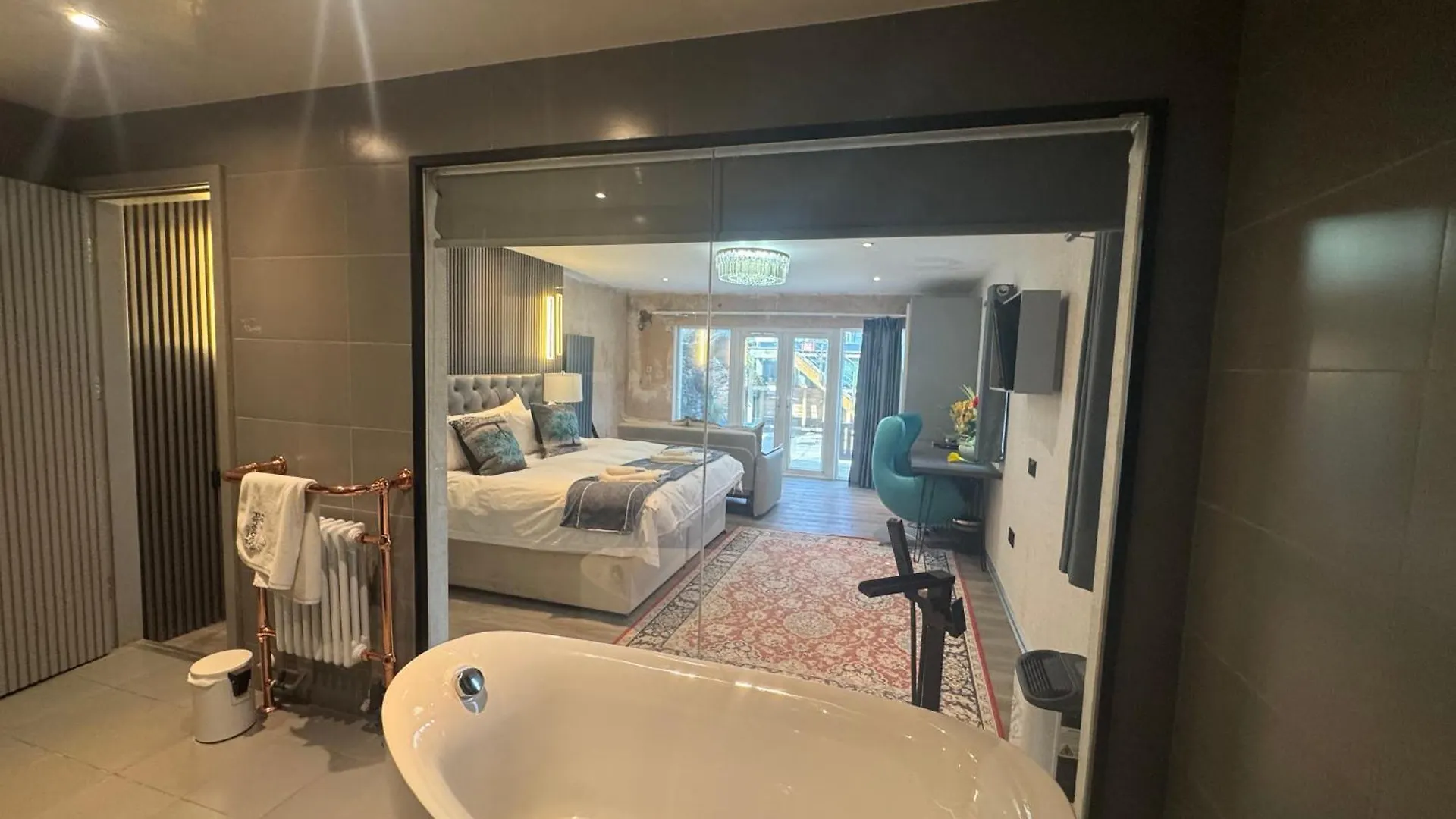 Hotel & - Stylish With Breathtaking Views - Longer, Save