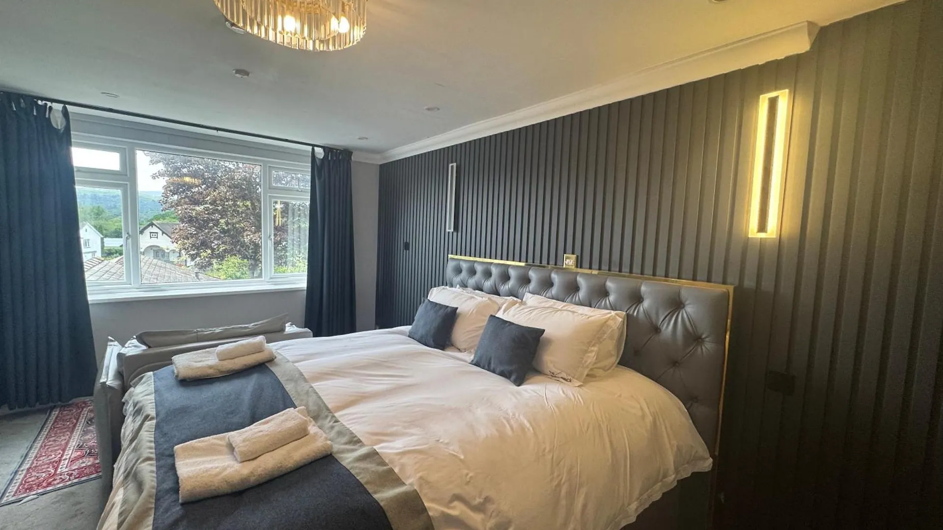 & - Stylish With Breathtaking Views - Longer, Save 4* Ambleside