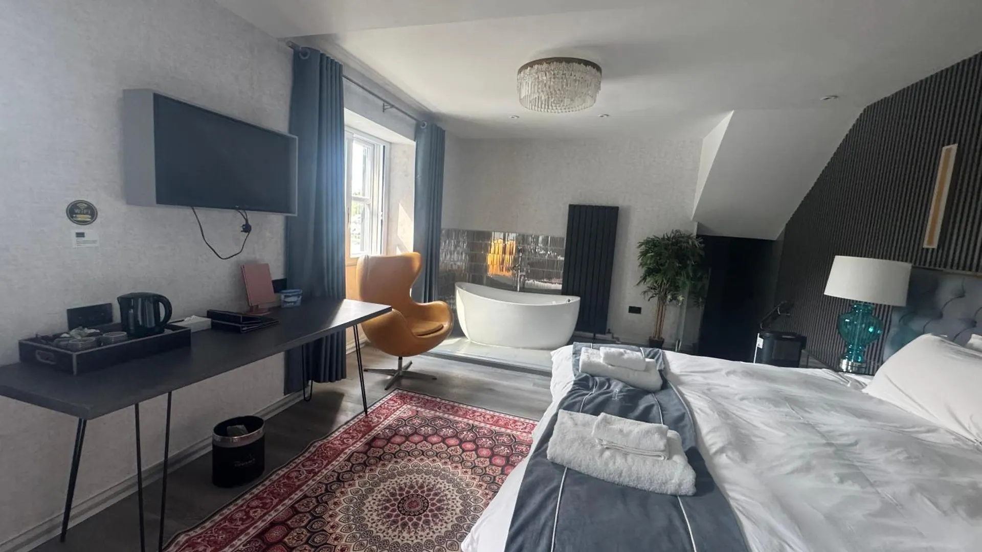 Hotel & - Stylish With Breathtaking Views - Longer, Save Ambleside