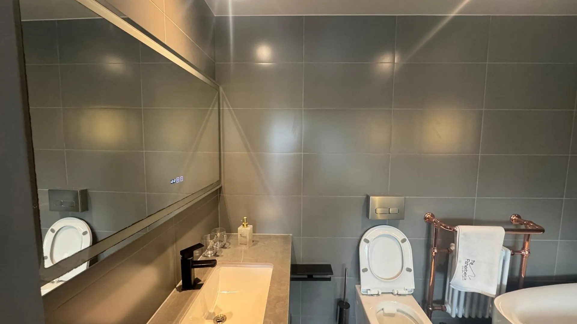 Hotel & - Stylish With Breathtaking Views - Longer, Save Ambleside