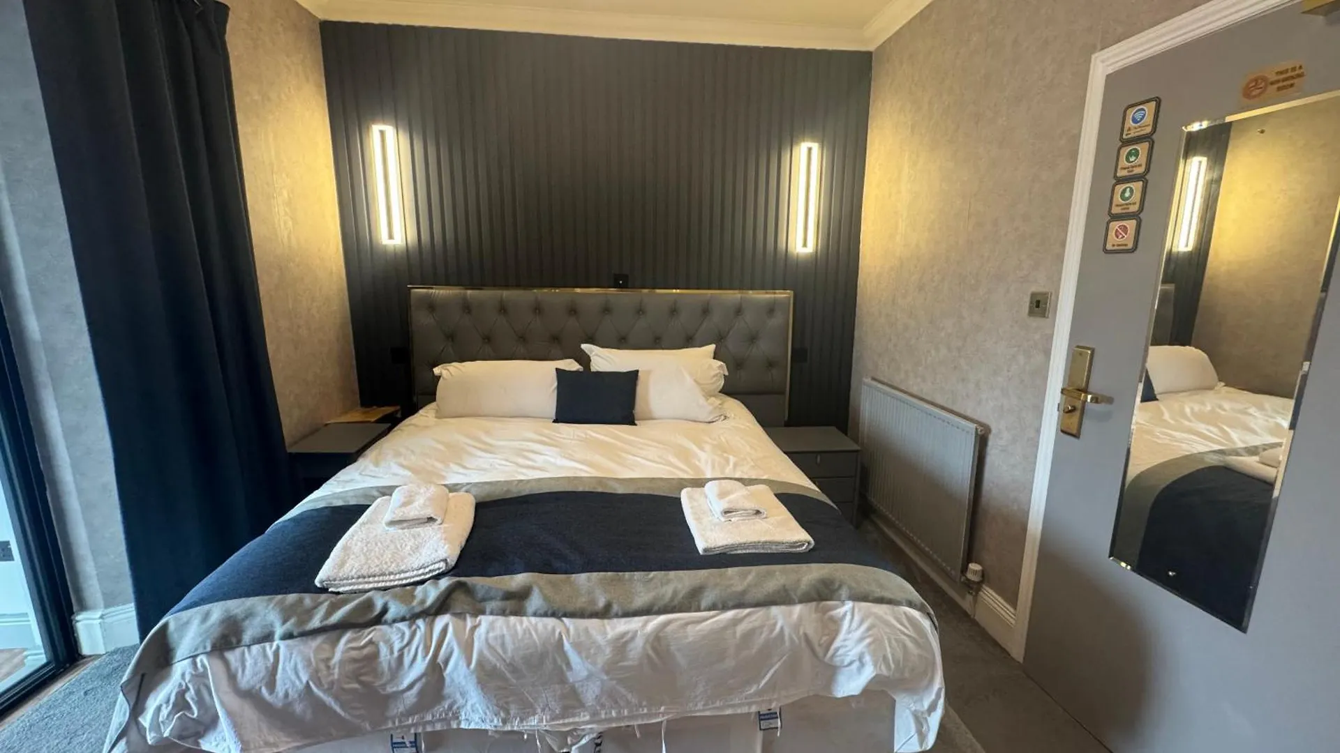 & - Stylish With Breathtaking Views - Longer, Save Hotel