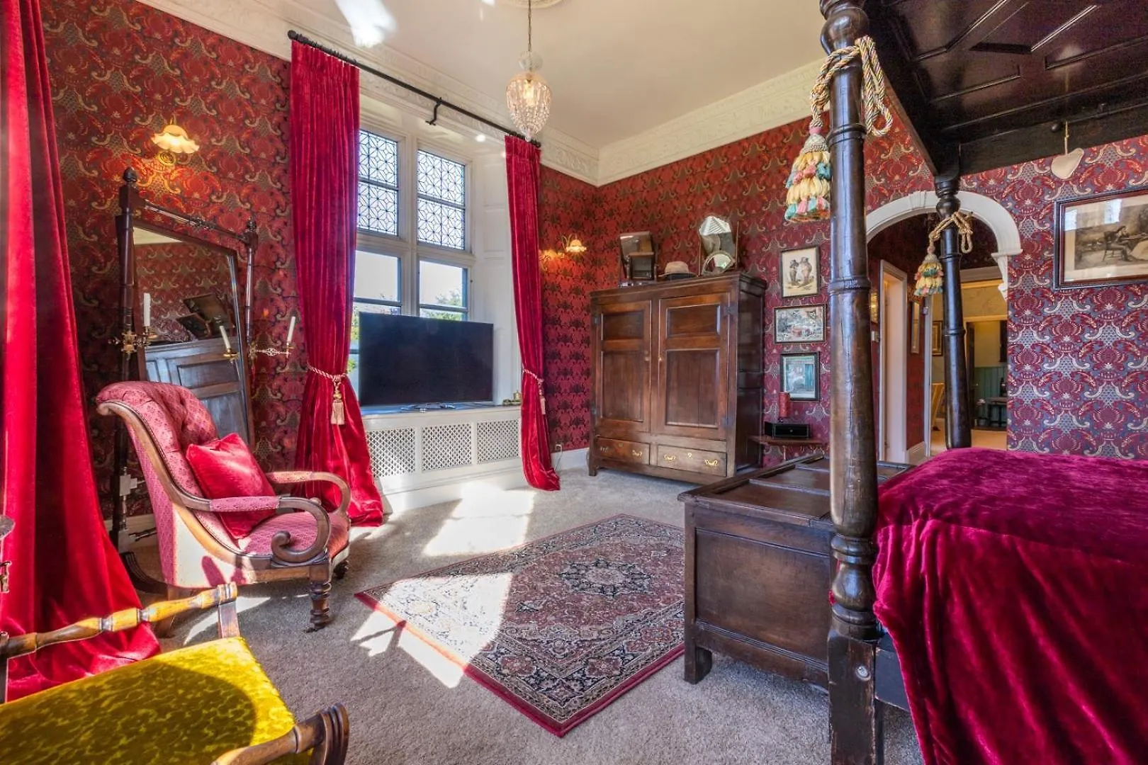 - Gothic Hall - Luxury Or 肯德尔