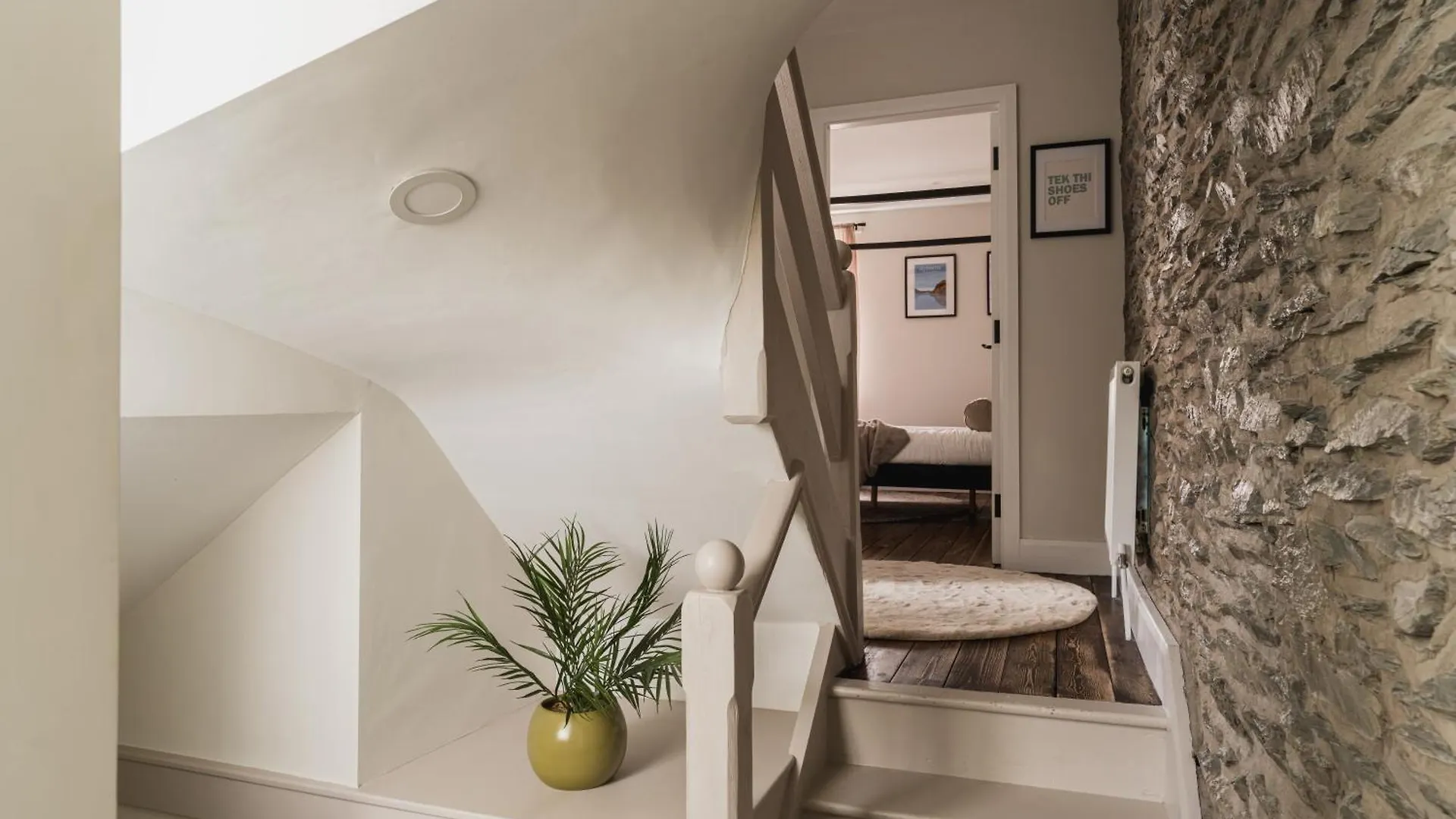Ferry View Cottage, 3 Bed En-suite, Hot Tub Bowness-on-Windermere
