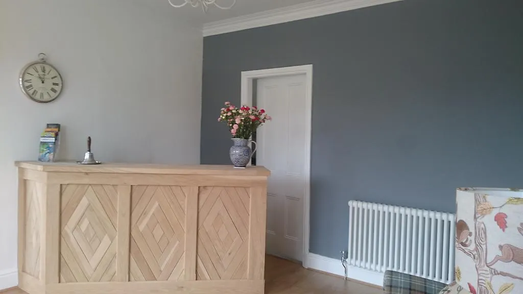 West Vale Country House *