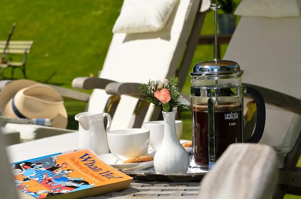 Clare House Hotel
