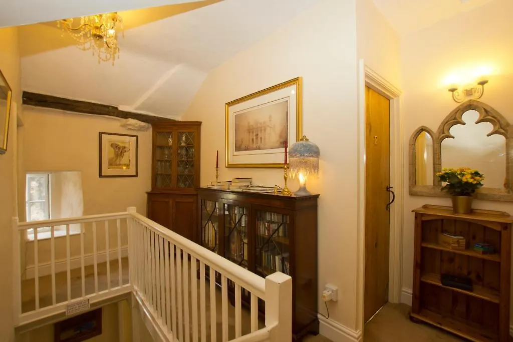 Blue Pig Bed & Breakfast