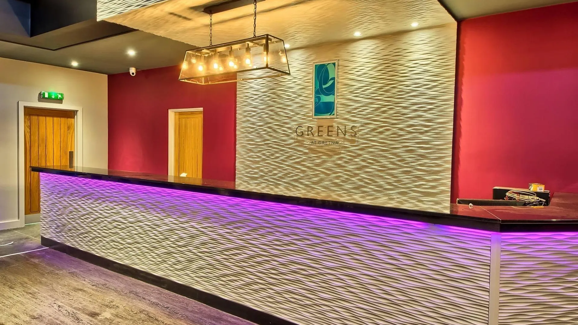 Hotel Greens At