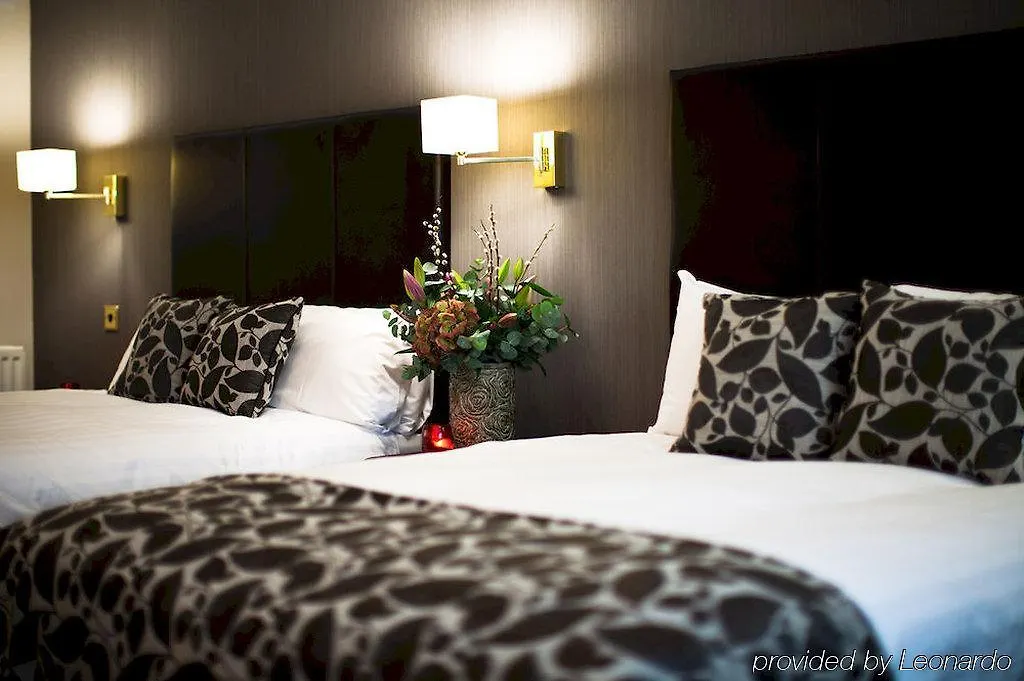 Hotel Greens At 3*