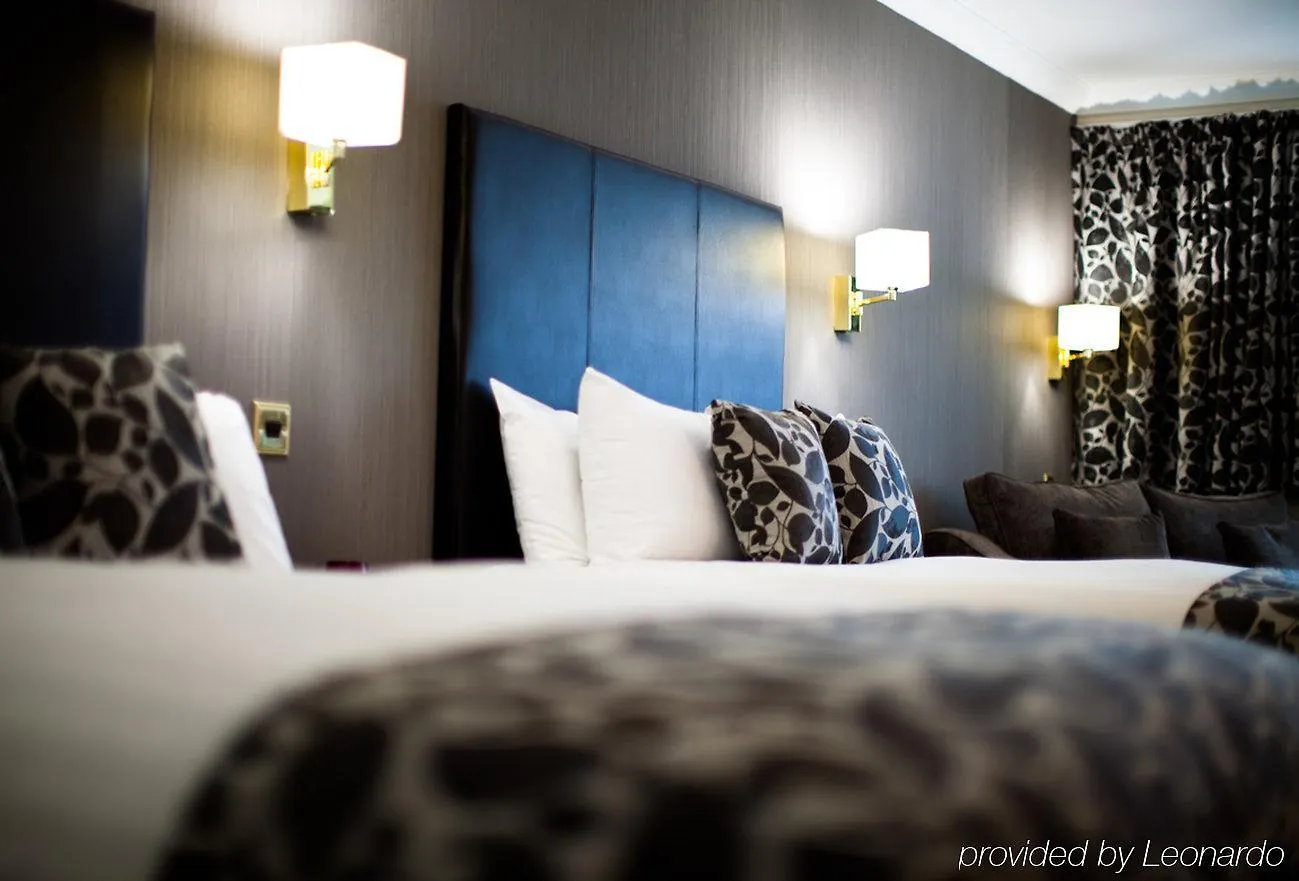 Hotel Greens At