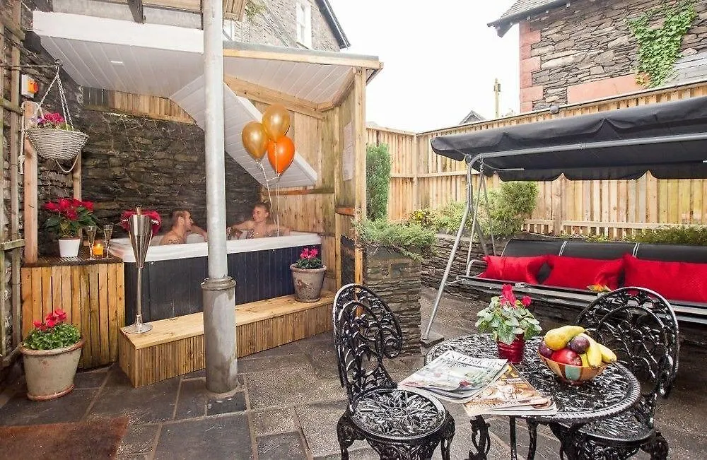 Boutique & Hot Tubs