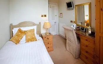 Oakfold House 4*