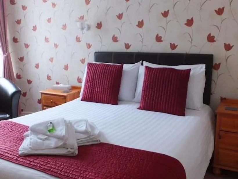 Holmlea Exclusively For Adults 3*