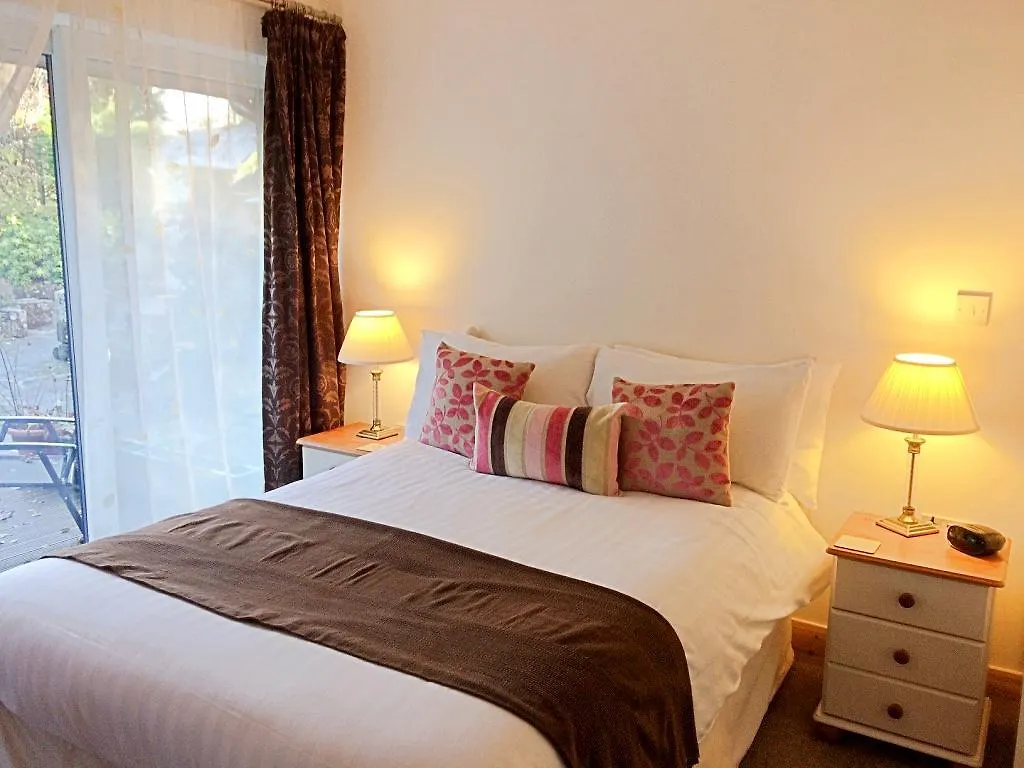 Muncaster Country 4*