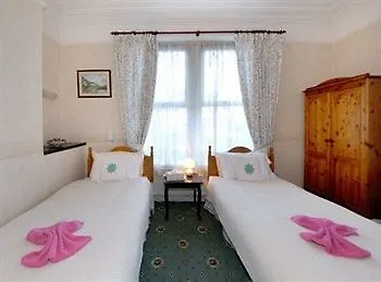 Cherry Grove Oda ve Kahvaltı 4*