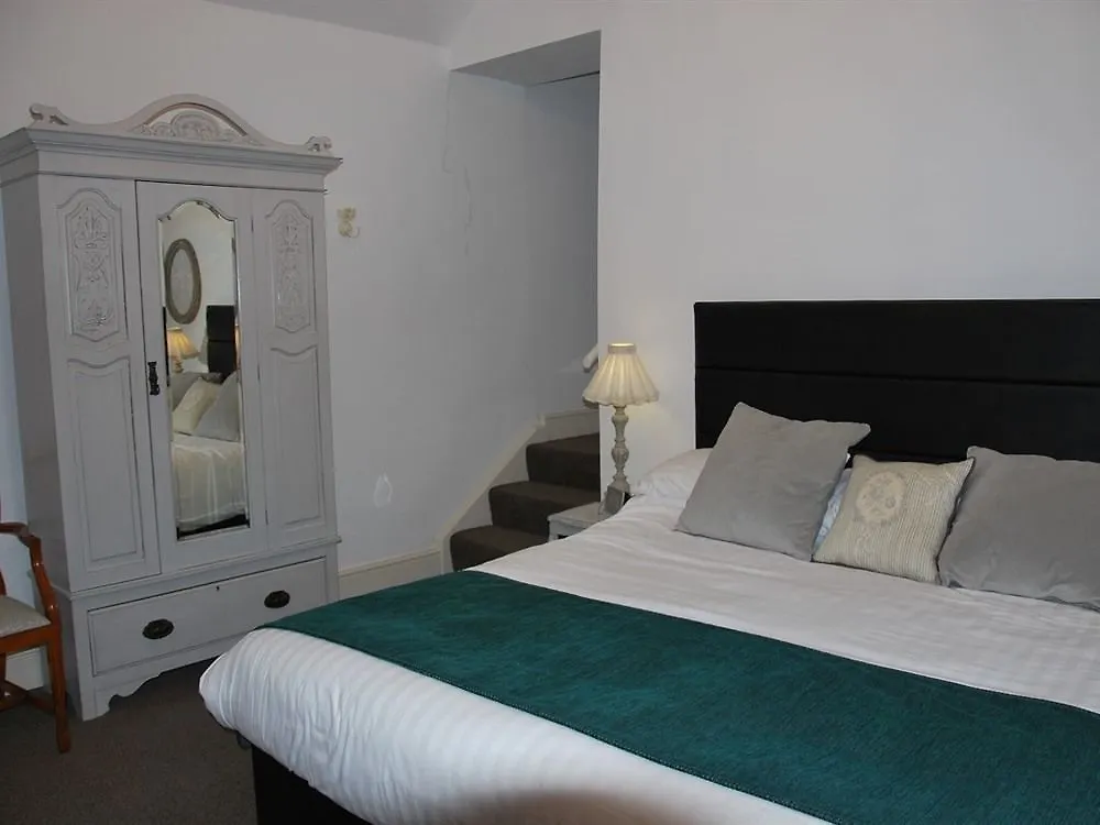The Golden Fleece 4*