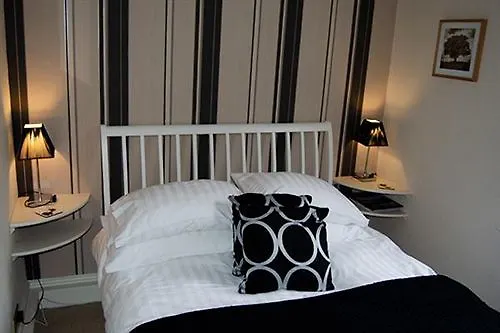 Lakes End Country Otel