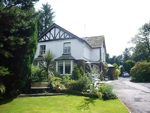 Hotel Lakes End Country