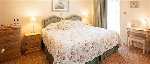Hotel Overwater Hall