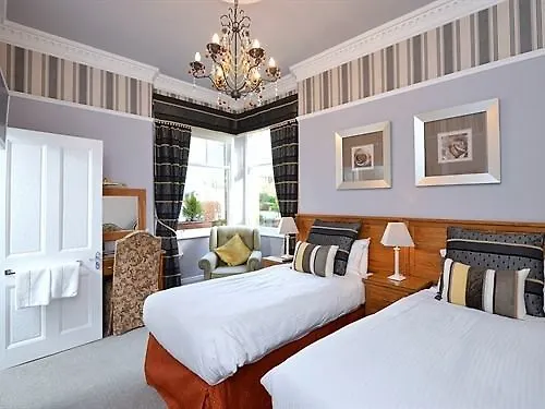 Oakfold House