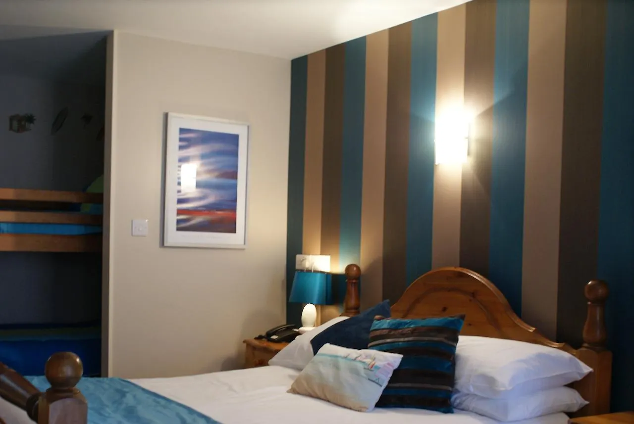 Hotel Chequers 4*