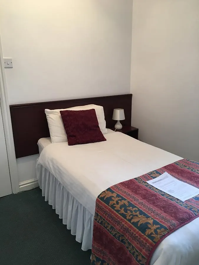 Waverley Hotel 3*