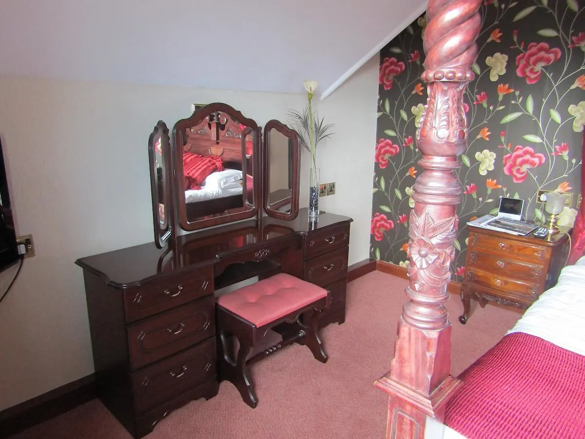 Hunters Hotel 3*